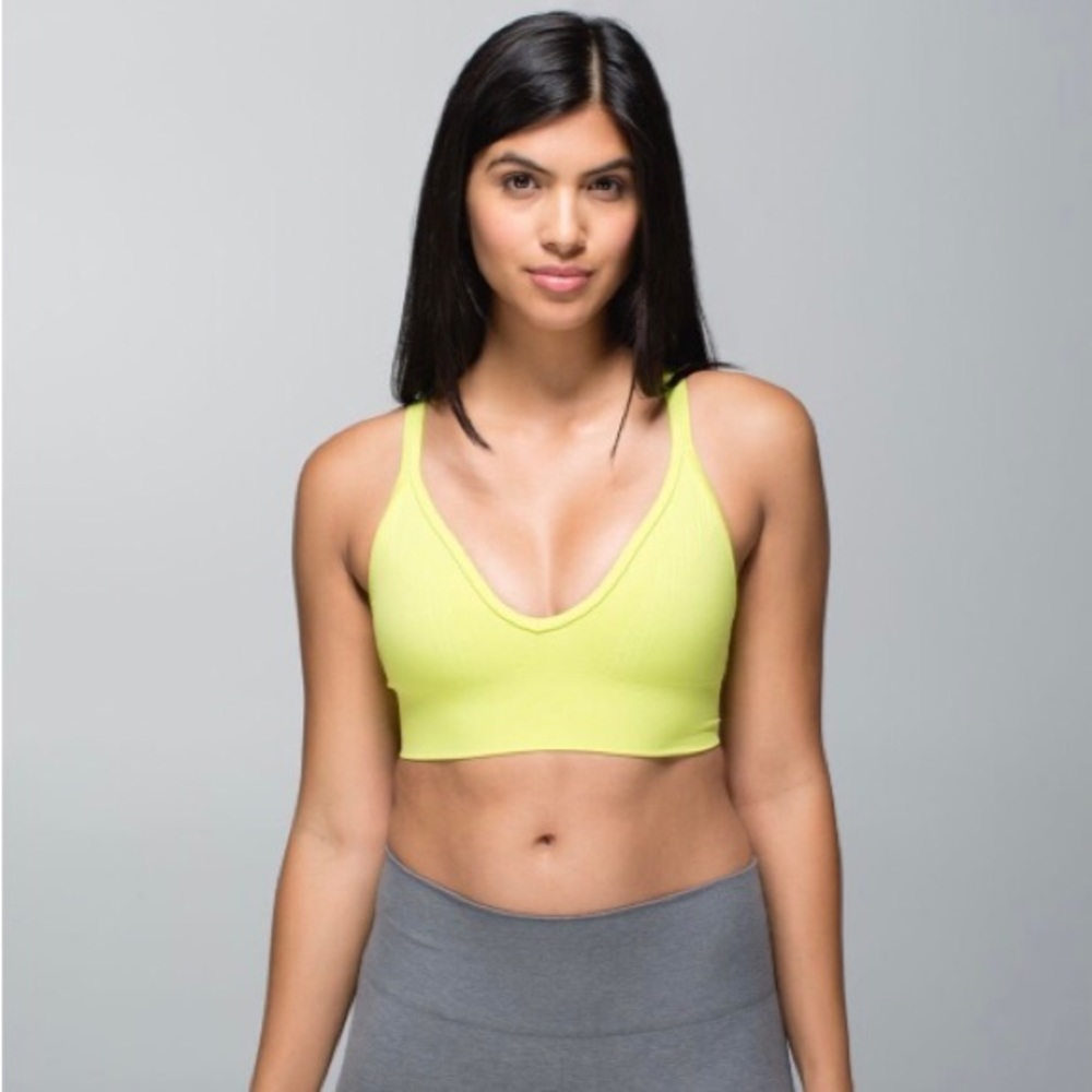Lululemon Seamlessly Plunge Bra in Heathered Brisk Lime Size 6